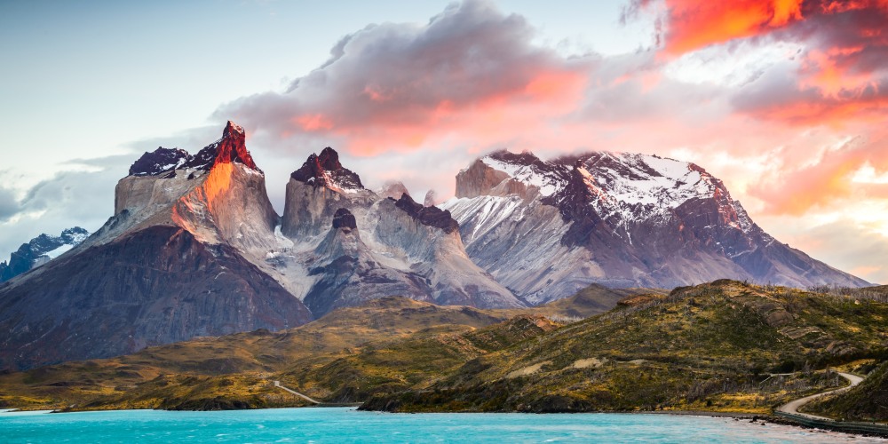 Gipfel der Anden im Torres del Paine Nationalpark in Chile in Südamerika