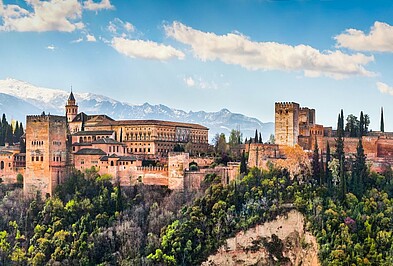 Blick auf die Alhambra in Andalusien in Spanien