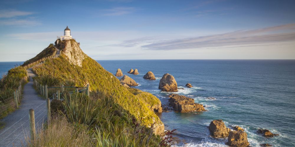 Leuchtturm am Nugget Point im Süden von Neuseeland